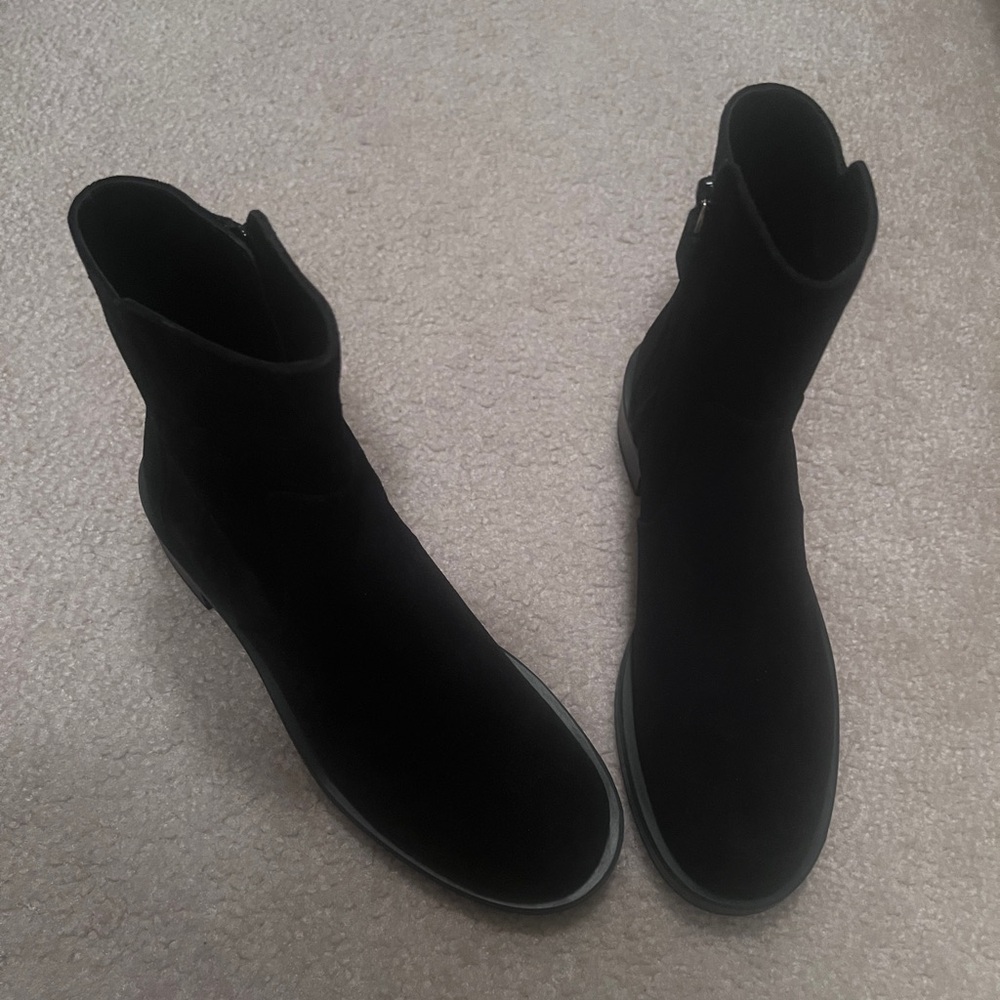 No box New Stuart Weitzman Women's 5050 Bold Zip Booties 7.5